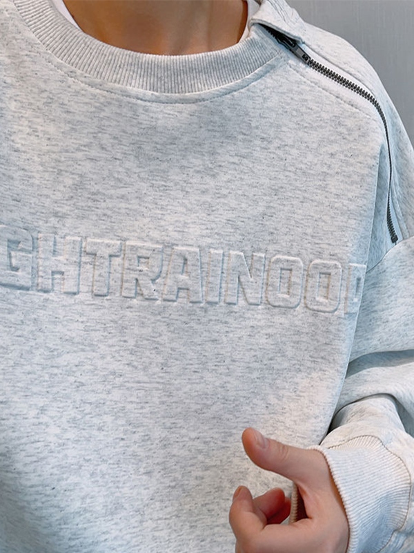 Herren-Sweatshirt mit dreidimensionalem Buchstabendruck und überschnittener Schulter