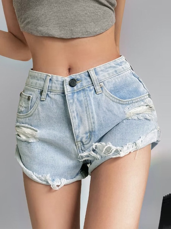Umklappbare, zerrissene Burr-Denim-Shorts