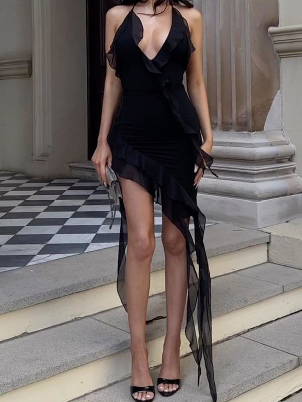 Minikleid mit Neckholder und Rüschenbesatz und unregelmäßigem Saum und V-Ausschnitt