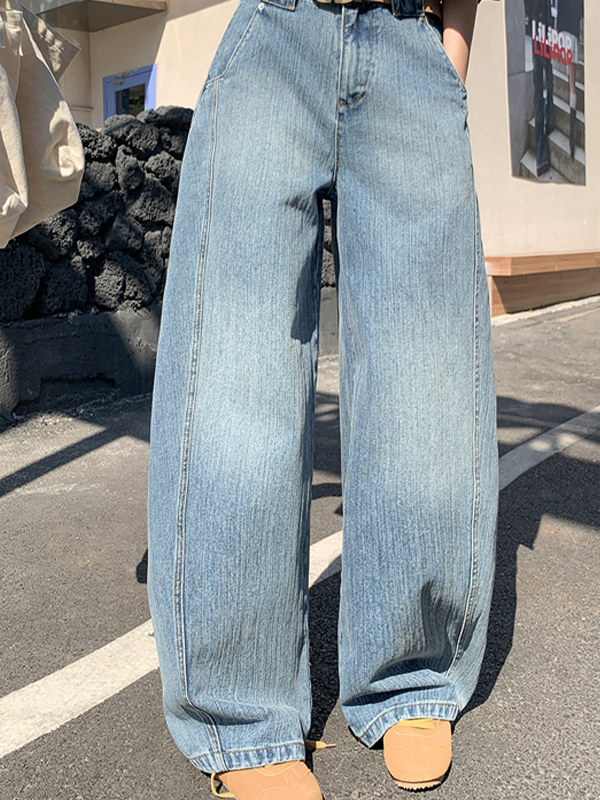 Lässige Sichel-Boyfriendjeans mit weitem Bein