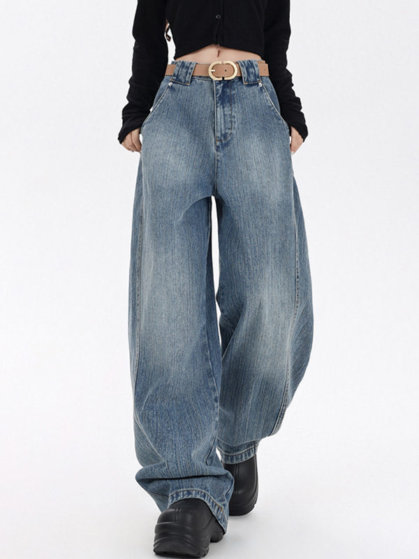 Lässige Sichel-Boyfriendjeans mit weitem Bein