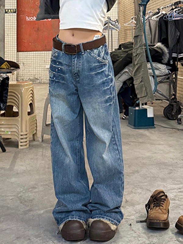 American Retro – Boyfriendjeans mit Nieten und Blitzmuster