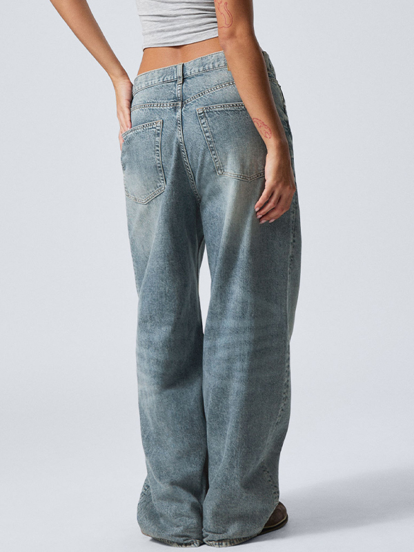 Lockere Boyfriendjeans mit Baggy-Bein