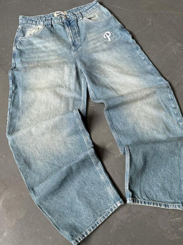 Boyfriendjeans mit Vintage-Stickerei