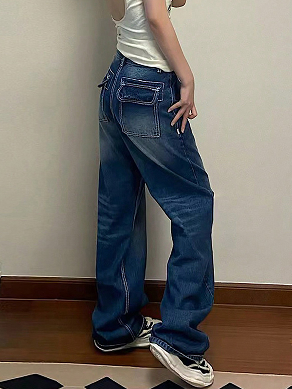 Boyfriendjeans im amerikanischen Stil mit verwaschenem Used-Look