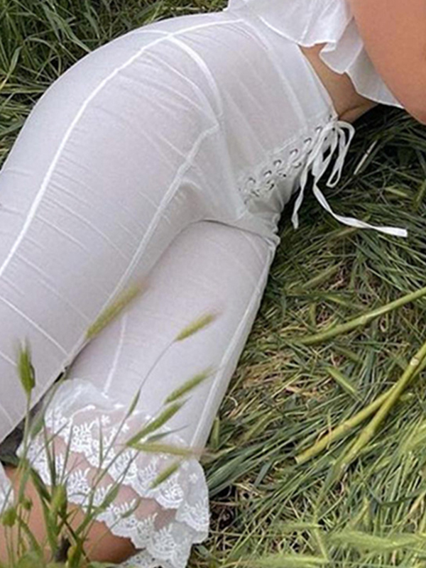 Shorts mit Spitzenbesatz und Chicken Eyelet