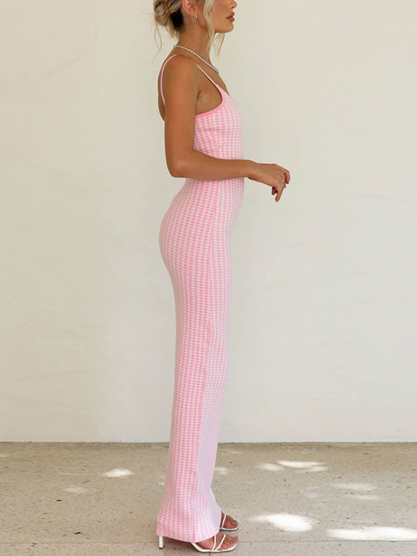 Retro-kariertes, rosafarbenes, schmal geschnittenes Maxikleid mit Hosenträgern