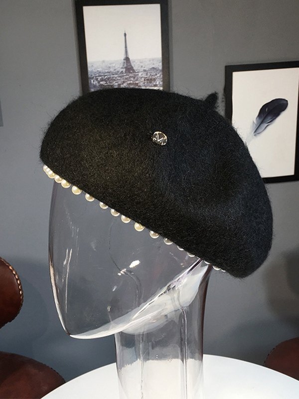 Kunstperlenverzierte Baskenmütze aus Wollmischung