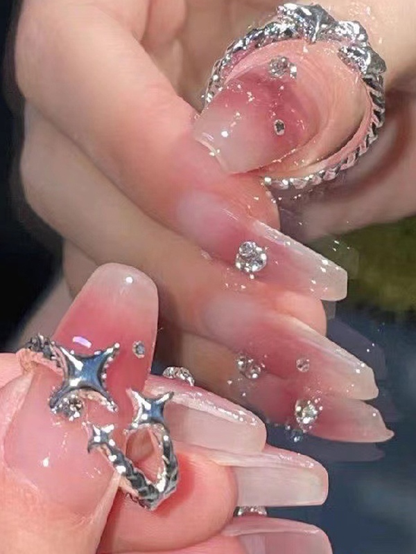 Zarter Manschettenring im Stern-Stil