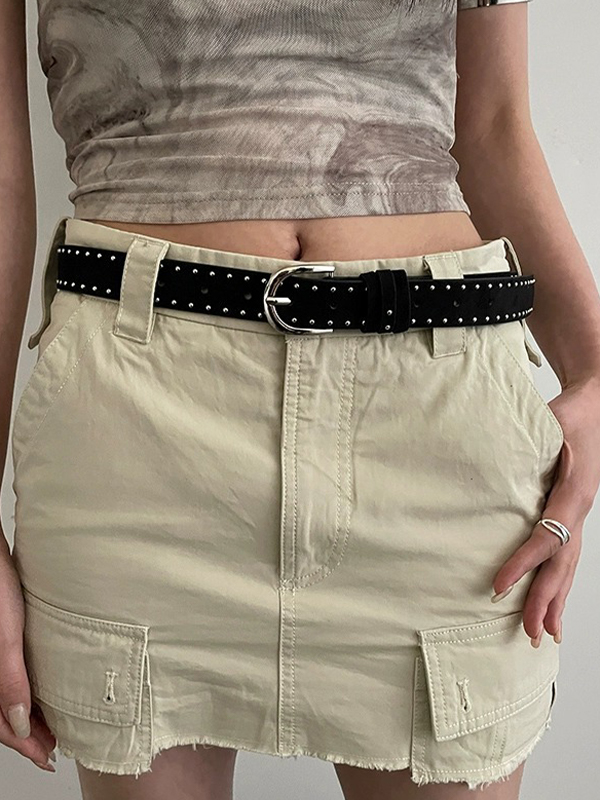 Gürtel mit Street-Nietendekor und Schnalle