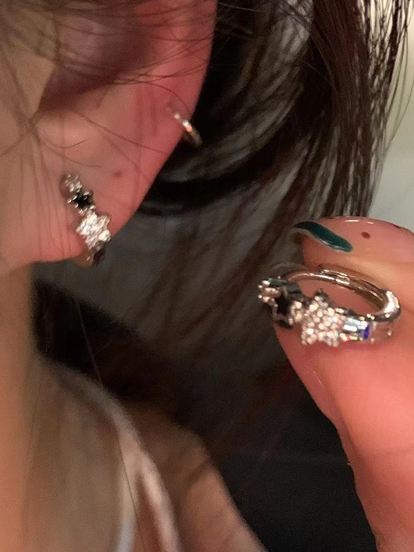 Glitzernder Stern-Manschettenohrring